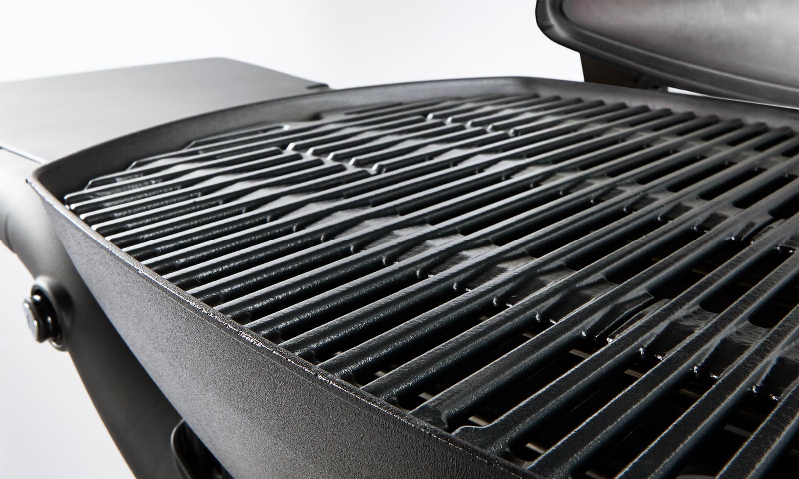 Weber Q 3200 Gas Barbecue with Cart