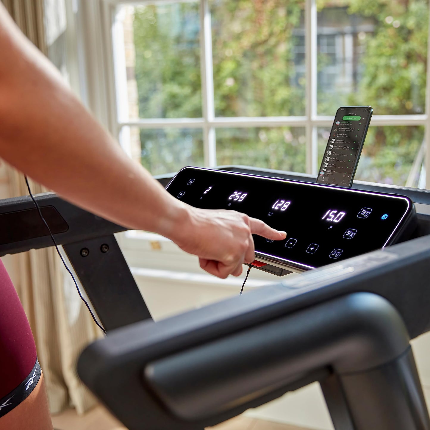 Reebok FR30z Floatride Treadmill, Color- Black